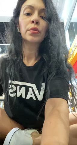 Boobs Flashing Gym Latina MILF Nipples Public Tits gif