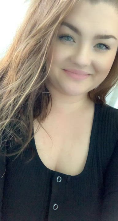 Boobs Curvy MILF gif