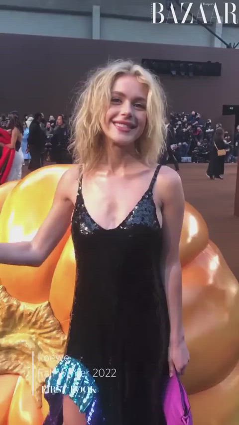 celebrity dress kiernan shipka gif