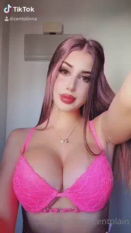Babe Big Tits Bouncing Tits Flashing Huge Tits TikTok gif