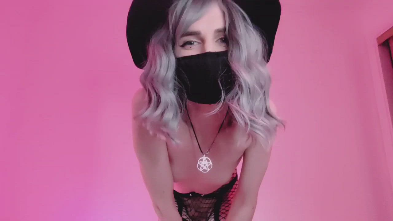 The witch is performing a dangerous ritual ❗😱 You must grab her waist and fuck
