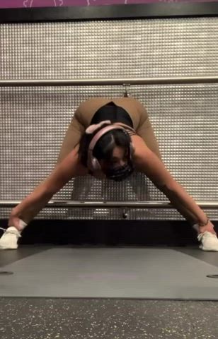i hope nobody saw me assuming the position
