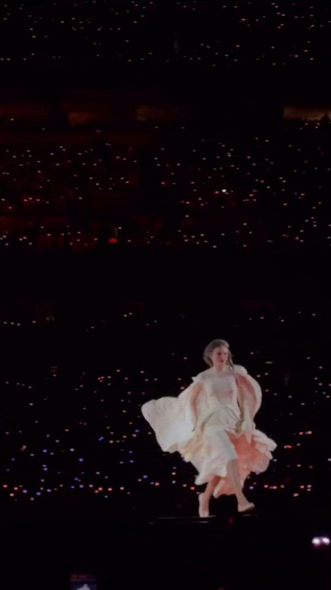 sexy sexy voice taylor swift gif