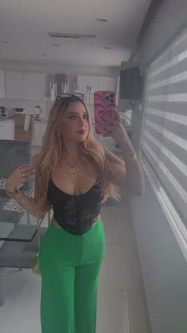 Cleavage Latina Tits gif