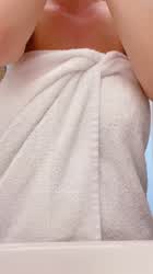 The towel will reveal all