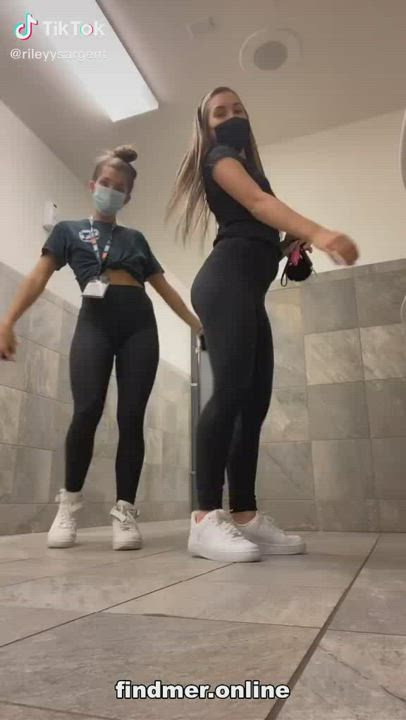 Amateur German Gym Homemade Leggings Legs Spandex Sport Teen TikTok Tits UK USA gif