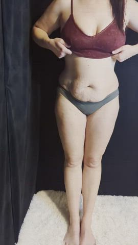 plopping my milf 36dds out for you this morning