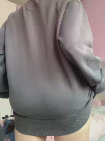 Sending my sextape to whoever upvotes just because im horny ass