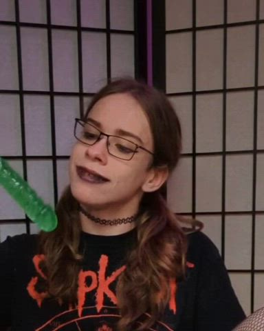 19 years old amateur deepthroat dildo pigtails teen gif
