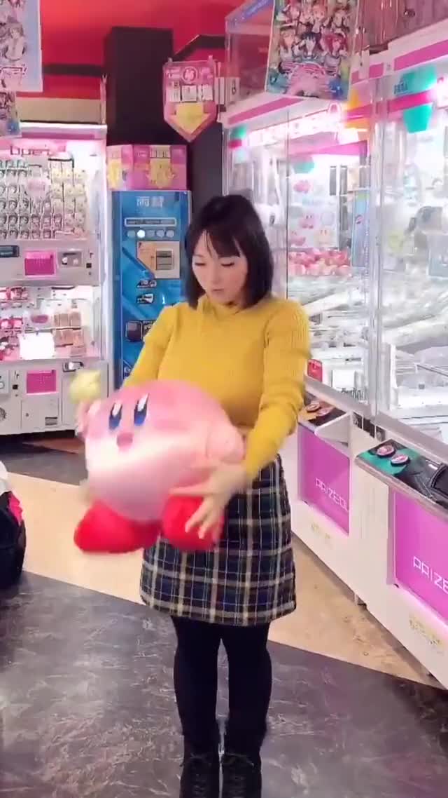 Shibuya Kaho 澁谷果歩 - カービィ獲れた?  Caught this cutie pie!!