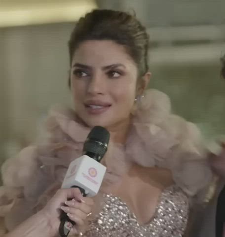 cleavage indian sexy gif