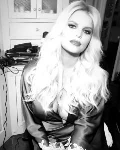 JessicaSimpsonGreenRobe