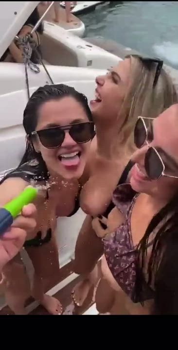 party girls
