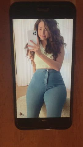 Pokimane's thick thighs made me spray cum