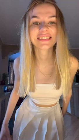 cute onlyfans teen gif