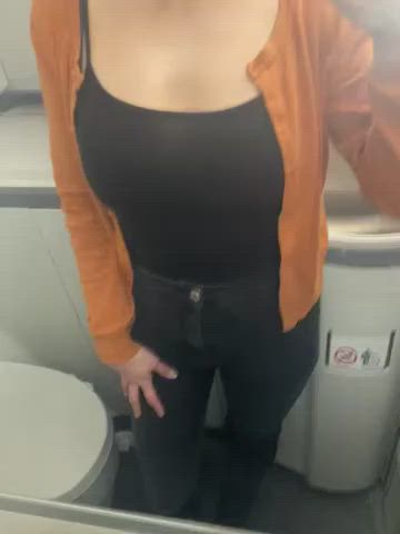 Upvote if you want to trade nudes with an ACTUAL GIRL!!👻 : miss76panda