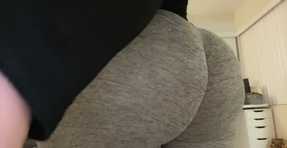 Like bouncy cheeks?