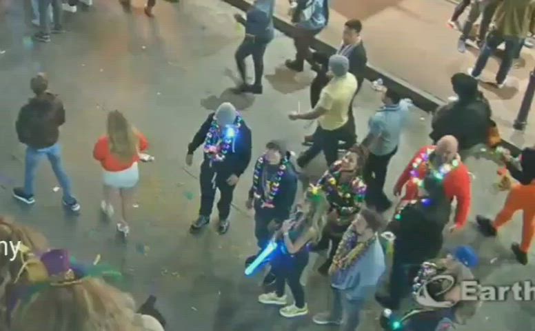 Another amazing cap from earthcam last month, more to come.