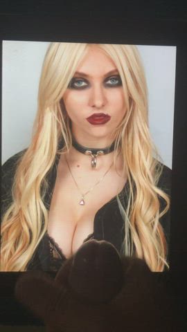 Taylor Momsen