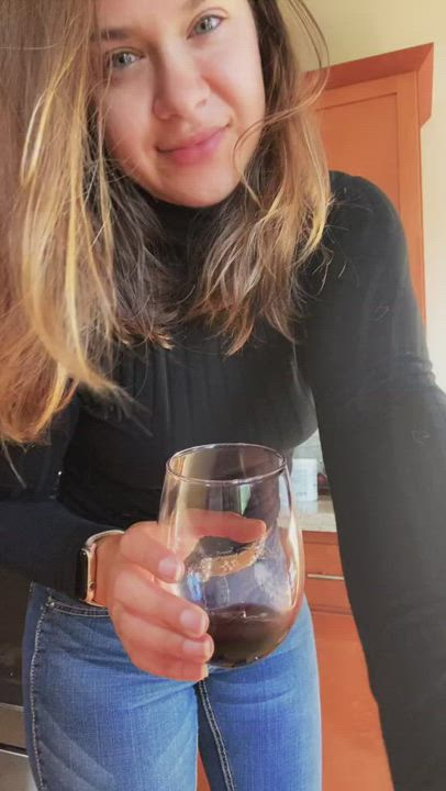 Wine made her show dat ass