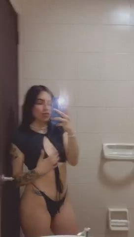 Momma is full, wanna drain me? 😅😁
