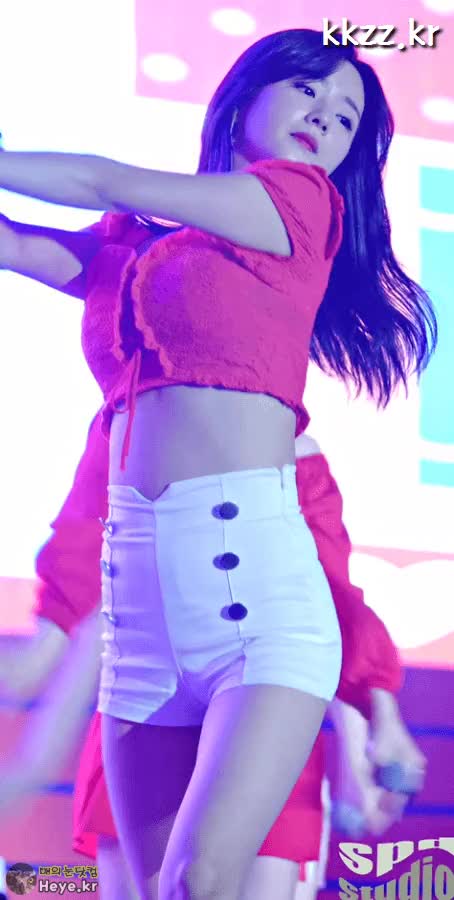 APink Bomi