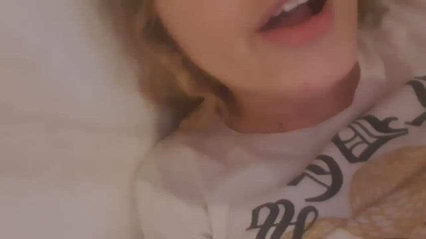 Squirting Masturbating Argentinian Blonde White Girl gif
