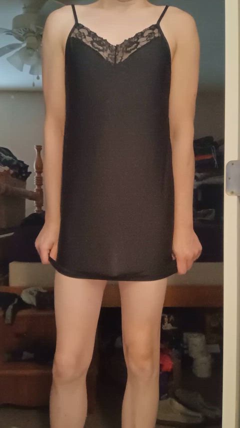 Nightie peekaboo!