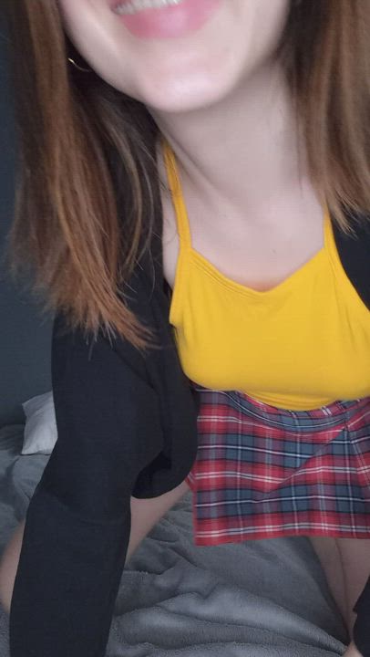 Doing titty drop is growing on me so much, that I do it all day :( I can't stop it