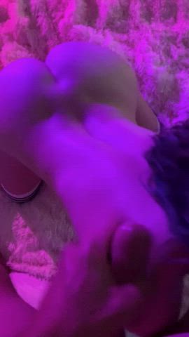 cuming on a gamer girls bubbly ass