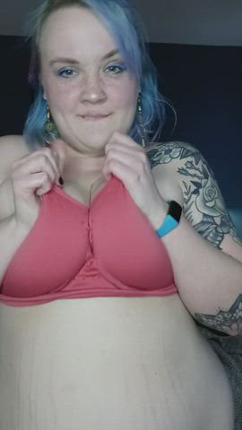 Lemme be ur chubby alt girlfriend <3