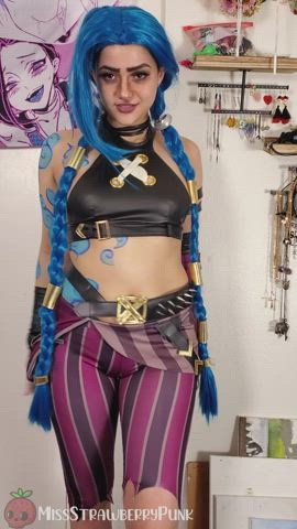 Jinx showing where she wants to get ganked