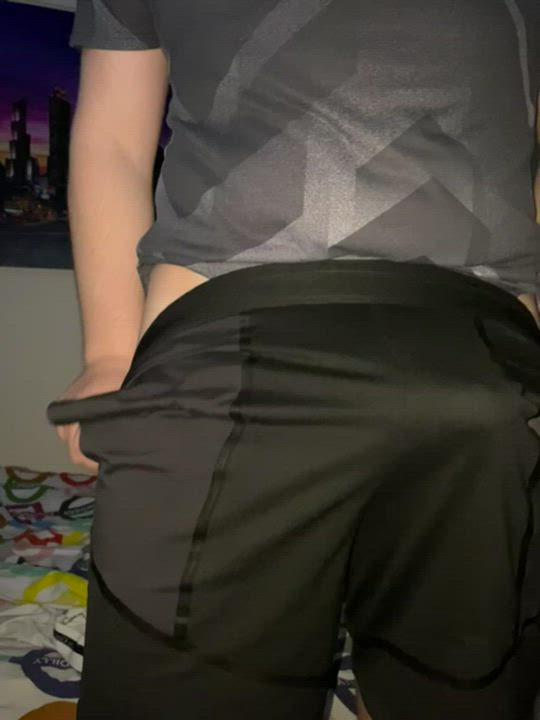 Been told I have a thick cock, I guess this is the ultimate test [22]