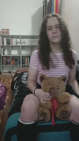 Someone asked me to crush him between my thighs so here you go <3