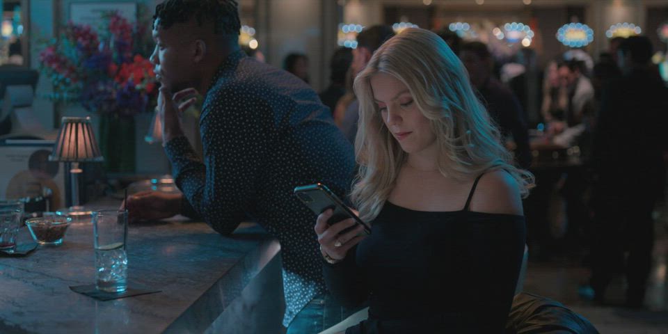[Topless] Lex King (Breasts) &amp; Reneé Rapp in The Sex Lives of College Girls