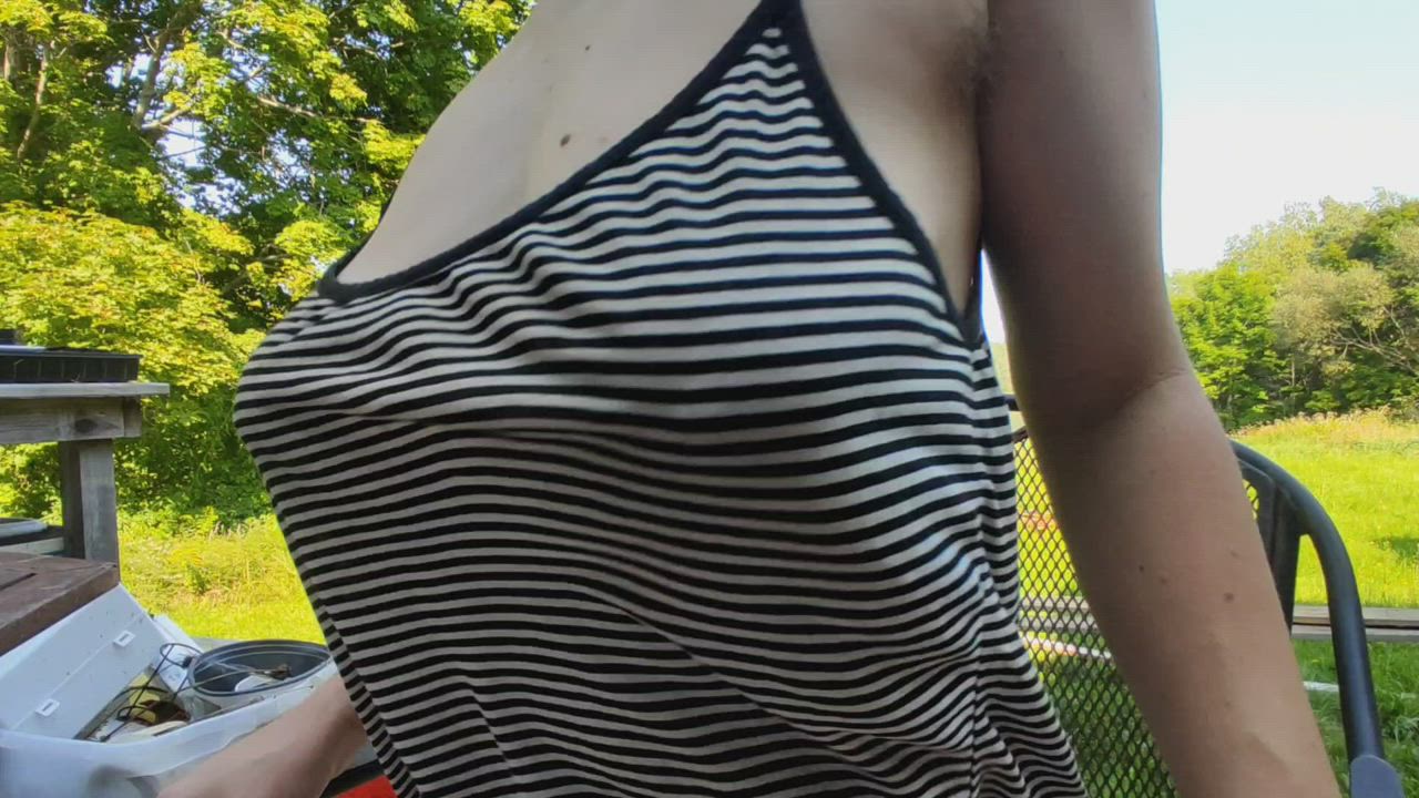 I love making this little dork jiggle for me~ 🖤✨
