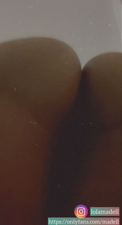 Can i sit on your face with my fat ass and wet pussy.