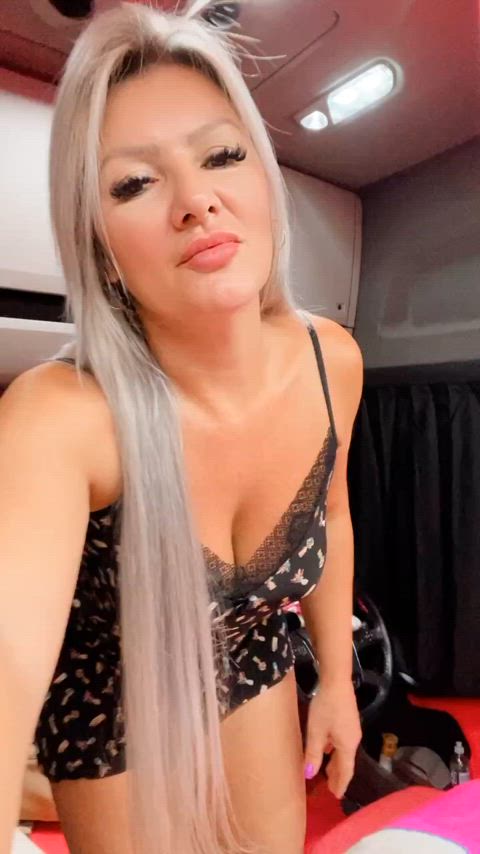 big ass milf blonde gif