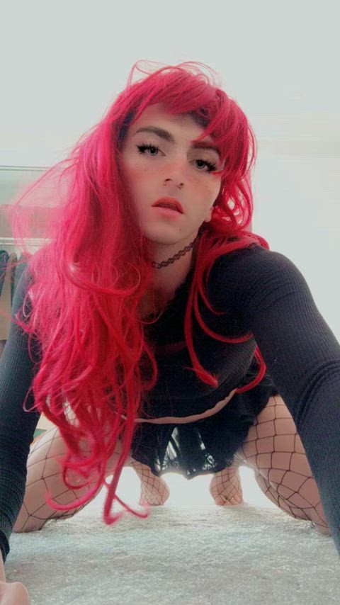Walk me like your pet and fuck me