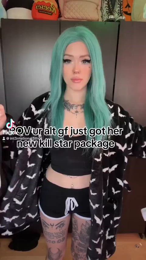 Dress up ur egirl