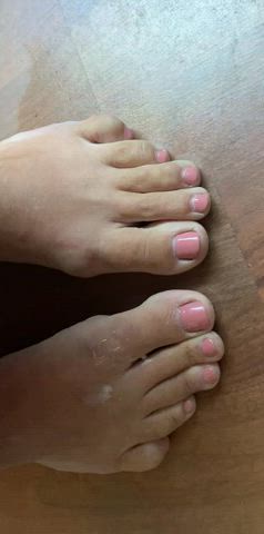 Breastmilk &amp; feet?