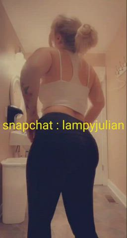 Ass Dancing in Bathroom