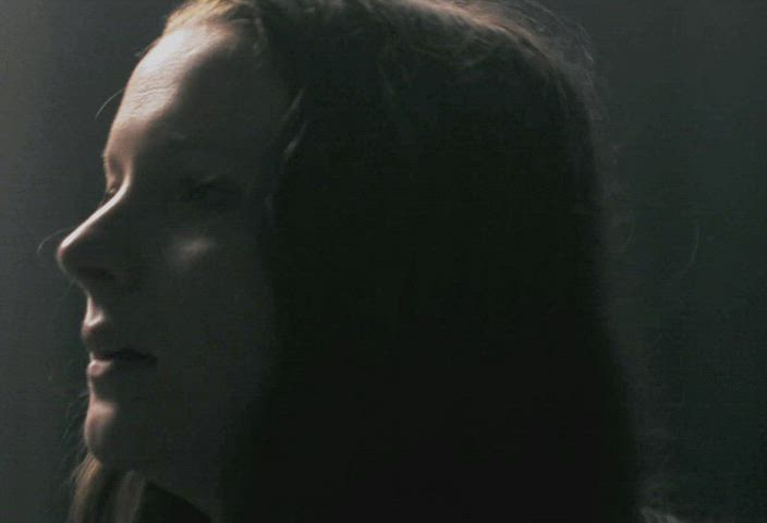 Morfydd Clark in Saint Maud (2019): Bed