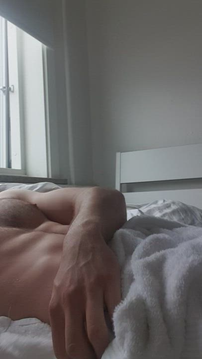 Do you prefer my dick soft or hard? Got alot of free stuff on my page right now!
