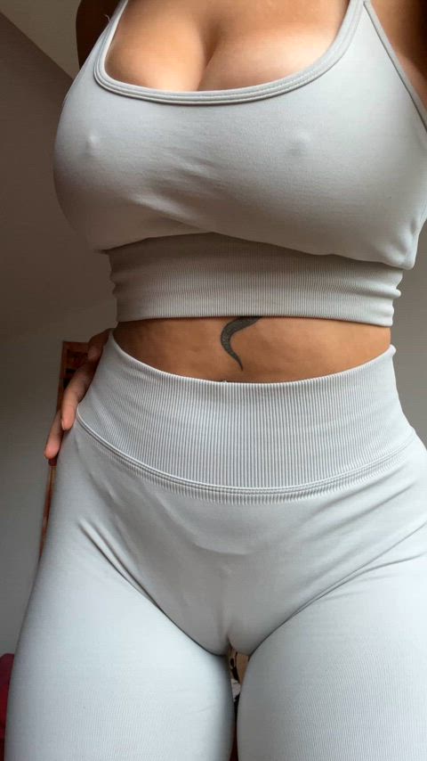 ass big ass camel toe gif