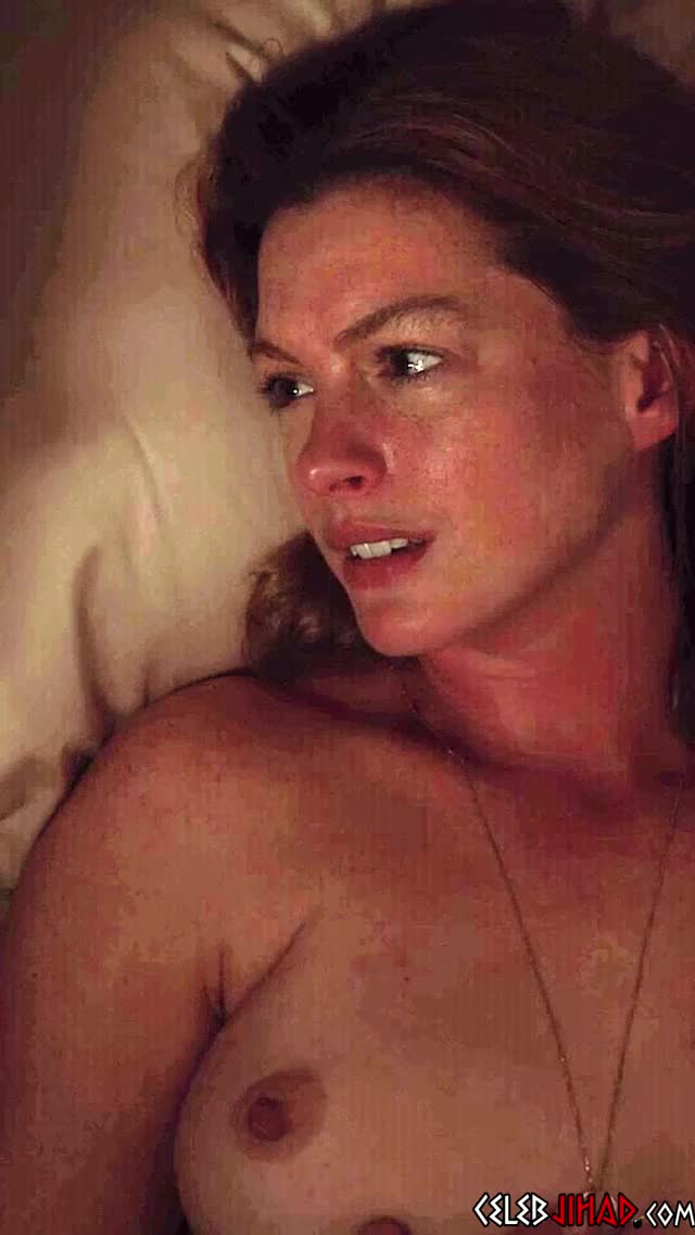 Anne Hathaway CelebJihad.com