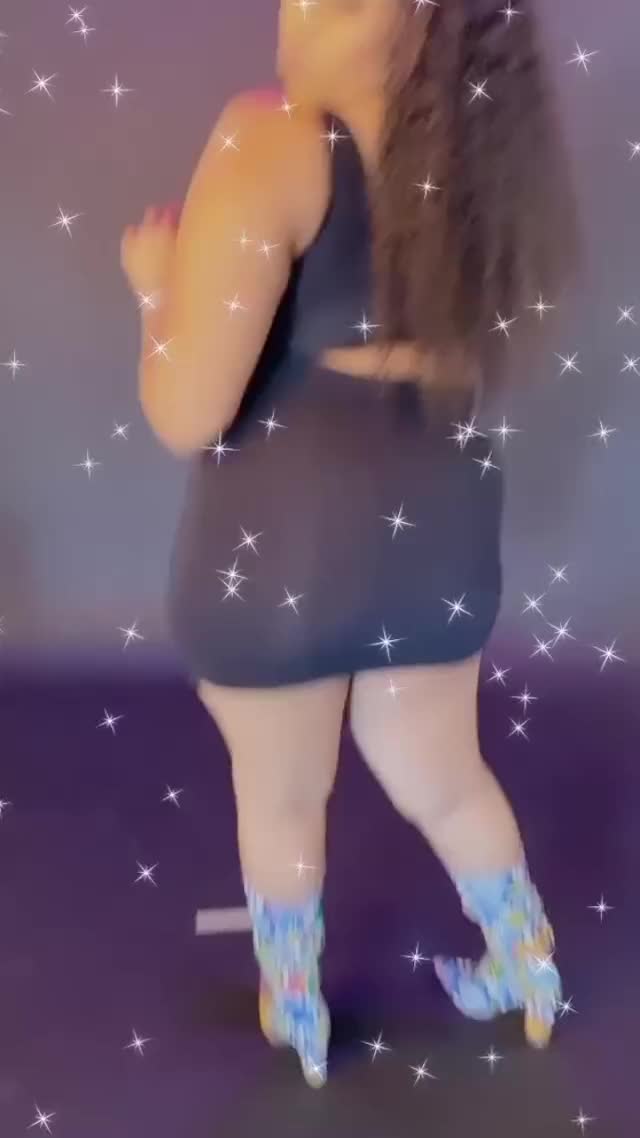 Ebony Thick gif