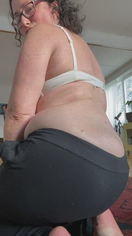 Does anyone still sort by New? This Ass is for you