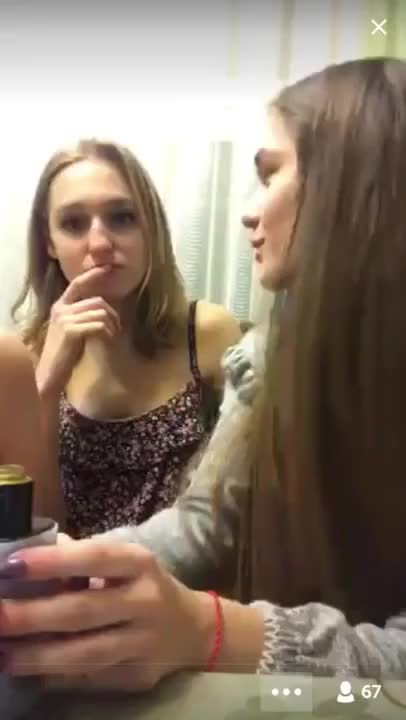 str girlsLesbian beautiful girls from periscope edit