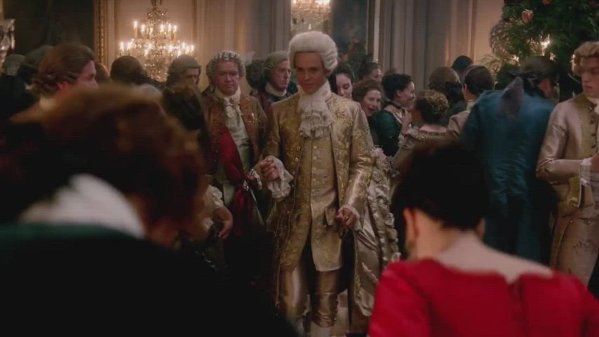 Kimberly Smart's plots on display in Outlander (S2 E2)